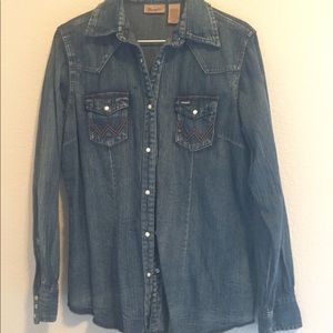 Women’s Wrangler Denim Pearl Snap Button Down